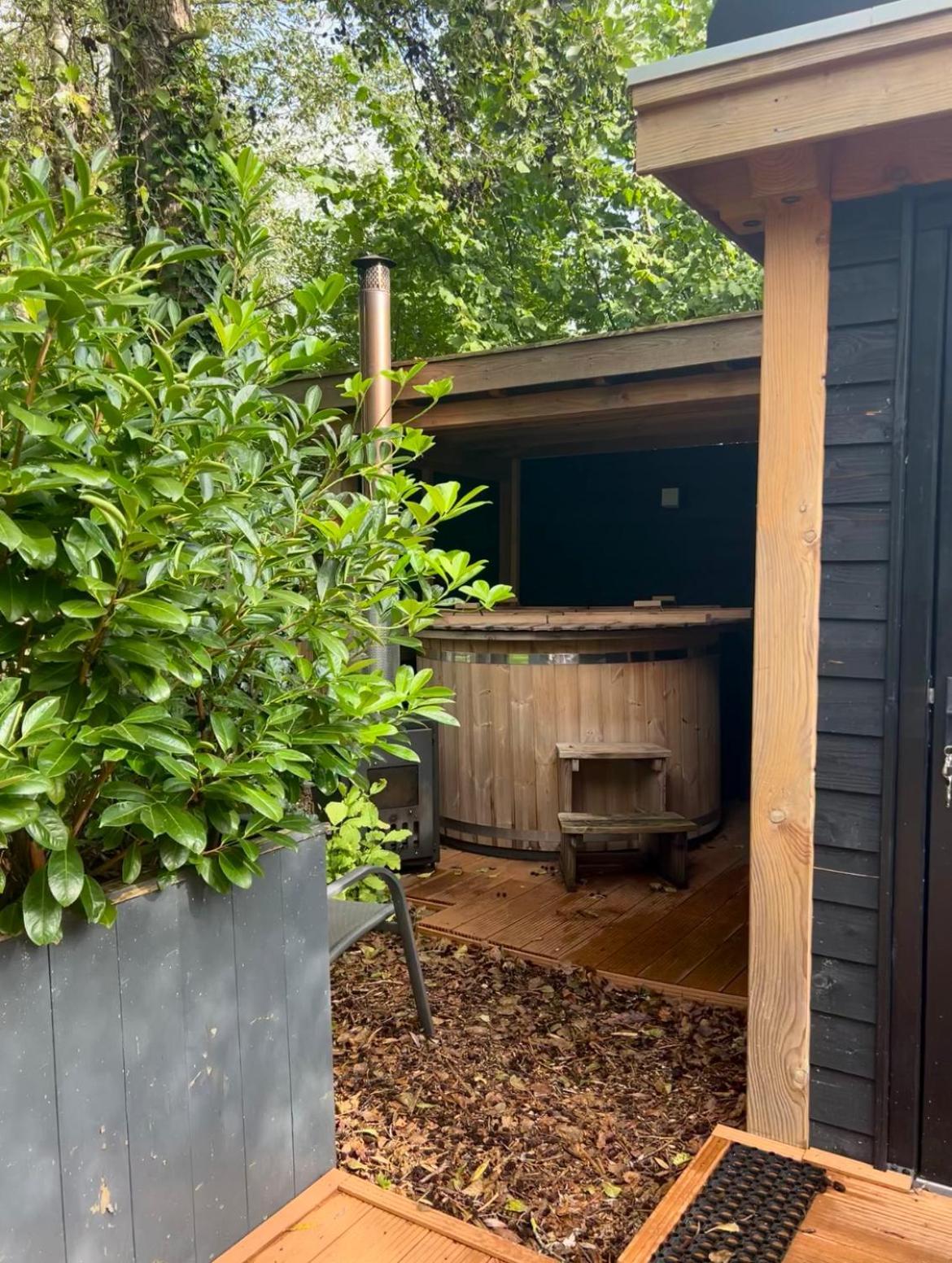 Casa Aan De Plas, B&B Met Sauna En Hottub Of Jacuzzi Nieuwkoop Exterior foto